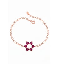 Aşkın Fısıltısı Mekik Zincirli Kalp Bileklik Ruby Taşlı 925 Ayar Gümüş (Rose)