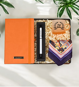Kişiye Özel Turuncu Defter& Beyaz Roller Kalem& Buzlu Turuncu Renk Baskılı Fincan& Fular Hediye Seti