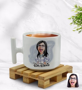 BK Gift Kişiye Özel Kadın Doktor Karikatürlü T Kulplu Beyaz Middle Kupa Bardak-1