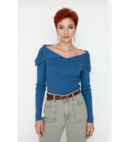 Kadın Şık Devrik Yaka Fitilli Triko Üst Fitted Kesim Uzun Kol Crop Model İlkbahar Sonbahar