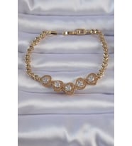 Pirinç Gold Renk İçi Zirkon Taşlı Kalp Figürlü Bileklik 5886 - HEP-8056-4530
