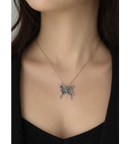 Butterfly Figürlü Kadın Kolye Parlak Metal Tasarım Şık Hediye Kolyesi