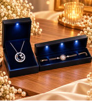 925 Ayar Gümüş Kadın Takı Seti Rose Kelebek Yuvası Kolye ve Gold Güneş Bileklik Işıklı Kutulu