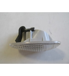 Mitsubishi Outlander- 04/07; Çamurluk Si·nyali· Beyaz Sağ/sol Ayni (adet) (casp)