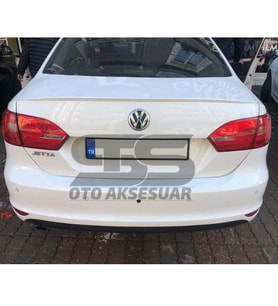 Wv Jetta Mk6 Bagaj Üstü Slim Spoiler Piano Black Parlak Beyaz