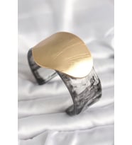 Siyah Mermer Desen Akrilik Plastik Gold Daire Plaka Model Vintage Kadın Bilezik TJ-BB6679