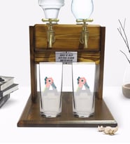 BK Gift Kişiye Özel Renkli Baskılı Harf ve İsim Tasarımlı İkili Rakı Bardağı ve Çift Musluklu Doğal Ahşap Rakı Standı-3 (Model 1)
