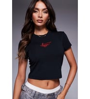 Nike Chill Valentines Day Baby Crop Slim Fit T-shirt Kadın Crop Dar Kesim Tişört Siyah