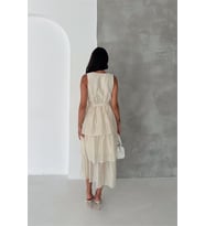 Neşeli butik kadın bej kruvaze yaka kat kat kuşaklı midi boy elbise NBK4674