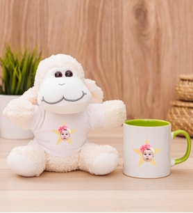 Kişiye Özel Pembe Yıldız Kafa Fotoğraflı Peluş Koyun ve Yeşil Kupa