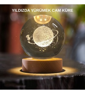 Sarı LED'li Dekoratif Cam Küre Kız Figürlü Ahşap Standlı