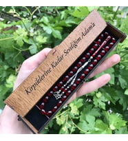 Sevgiliye Hediye Ahşap Kutulu Vişne Rengi Tesbih (Sevgililer Günü Hediyesi)