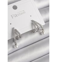 Pirinç Gümüş Renk Zirkon Taşlı Pençe Model İnci Detay Kadın Küpe 5886 - HEP-7059-1802