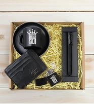 BK Gift Kişiye Özel İsimli Baba Temalı Siyah Türk Kahvesi Fincanı&Metal Kalem&Çakmak&Kartlık Cüzdan ve Hediye Kutusu, Sevgiliye Hediye-3, Babaya Hediye, Babalar Günü Hediyeleri