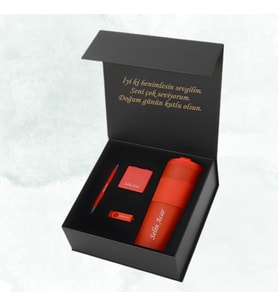KİŞİYE ÖZEL İSİM BASKILI VİP  HEDİYE SETİ (TERMOS-AYNA-32GB USB-METAL TÜKENMEZ KALEM)