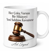 Müzayede Yöneticisi Çekiç Satıyorum Satıldı Antika Değer Kupa Bardak Hediye