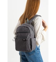 Kadın Sırt Çantası Ultra Hafif Paraşüt Kumaş Su İtici Kumaş Günlük Sırt Çantası Ölçüsü 28*25 Cm
