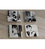 Siyah Beyaz Audrey Hepburn Fotoğrafları Doğal Taş Bardak Altlığı 4'lü set - Natural Stone Coasters