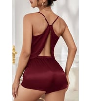 Kadın Bordo Asimetrik Sırt Dekolte Detaylı Şık Şortlu Gecelik Takım H110530