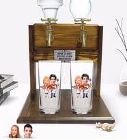 BK Gift Kişiye Özel Sevgililer Tasarımlı İkili Rakı Bardağı ve Çift Musluklu Doğal Ahşap Rakı Standı-57 (Model 1)