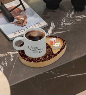BK Gift Kişiye Özel Retro Motif Tasarımlı Doğal Ahşap Tabaklı Türk Kahvesi Fincanı Sunum Seti Model 13