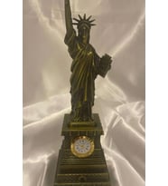 Özgürlük Anıtı Heykeli Saatli New York'un Sembolü Özgürlük Heykeli