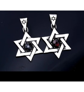 Paslanmaz Titanyum Çelik  Zirkon Taşlı Jewish Star Davud Yıldızı Kolye (Kırmızı)
