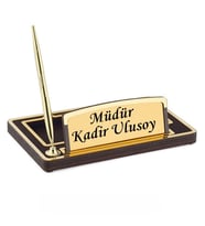 Kişiye Özel Ahşap Masa Üstü Kalemli İsimlik