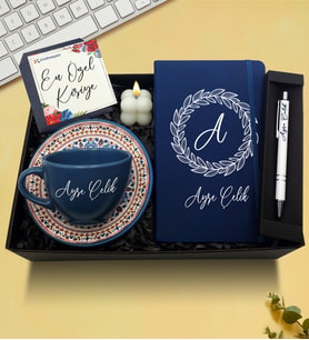Kişiye Özel Mavi Defter & Mavi Çay Fincanı & Beyaz Kalem & Bubble Mum Hediye Seti
