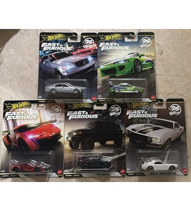 Hot Wheels Premium Fast And Furious 25. Yıl Özel Koleksiyon Araba Seti, 5'Li Paket, 3+ Yaş, Model Hn (Çok Renkli)