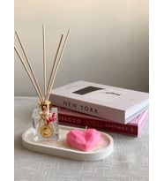 Bulud Design Çubuklu Oda Kokusu 3 lü Set Soya Mumu Pembe Kalpli Mum Kokulu Dekoratif Simli Taş Tepsi