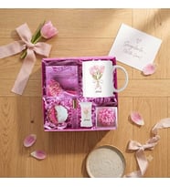 PEMBE HOTFLOWERS İSME ÖZEL KUPALI VE KOLONYA MAGNET PEMBE LOTUS MUM HEDİYE SETİ
