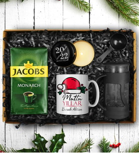 Yılbaşına Özel Tasarım Kupa & Jacobs 250 Gram Filtre Kahve & French Press & Yılbaşı Mumu Hediye Seti