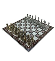GiftHome Premium Battal Boy Metal İŞLEMELİ KLASİK Satranç Takımı  ve Katlanır Sedef Desenli MDF Satranç Tahtası (43X43 cm.)