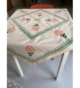 Krem Rengi El Yapımı Çiçek Desenli Yemek Masası Salon Masası Masa Örtüsüsü, 87 X 87 (Açık Bej)