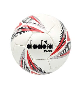 Diadora 4060240 Pass Futbol Topu Kırmızı-Beyaz