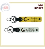Aşkın ve Bağlılığın Simgesi – Çocuk Ve Ayyıldız Ve İsimli İkili Anahtarlık Set, Sarı-Beyaz
