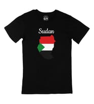 Sudan Haritalı ve Bayraklı Siyah Tişört