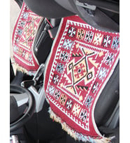 Pratik Oto Koltuk Kilim Seti • 3 Parça • Makine Dokuma • Akrilik & Polyester • Saçaklı (Kırmızı)