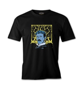 Nicola Tesla with an Electric Bacground Siyah Erkek Tshirt