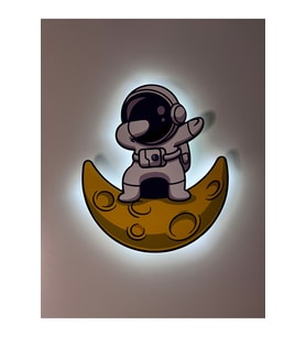 Ahşap Ay Üstü Astronot Çocuk Odası Gece Lambası 31x35cm (Krem)