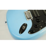 SMIGER L-G2 i6 WKB STRAT TİPİ DAHİLİ EFEKTLİ ELEKTRO GİTAR WHITE BLUE