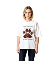 Kadının Kitap ve Köpek İhtiyacı Baskılı Kadın Oversize Tişört