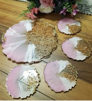 Altın Varaklı Dalgalı Desenli Iki Kişilik Söz Nişan Damat Epoksi Sunum Tepsi Bardak Altlığı Seti (Pembe-Beyaz)