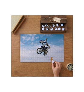 Motosikletle Uçan Adam Tasarımı 240 parça Ahşap Puzzle Ahşap Kutuda MP00951