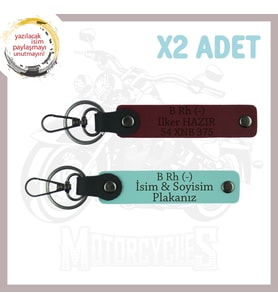 Turkuaz-Bordo, Motor Tutkununa Özel İsim Plaka ve B (-) Kan Grubu Yazılı Özel Üretim 2'li Anahtarlık (Çok Renkli)
