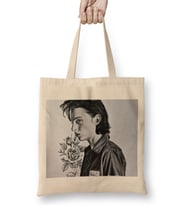 Finn Wolfhard And Roses Bez Çanta Uzun Saplı