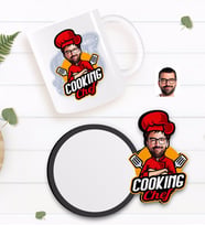 BK Gift Kişiye Özel Erkek Chef Karikatürlü Beyaz Kupa ve Ahşap Bardak Altlığı Hediye Seti-11