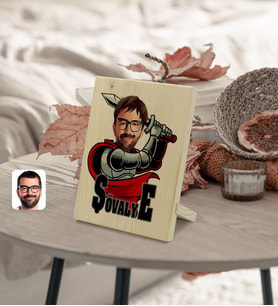BK Gift Kişiye Özel Şövalye Karikatürlü Dekoratif Ahşap Çerçeve Model 1