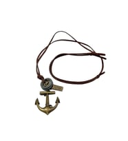 JTAW25KLY1602 ÇAPA MODEL ALAŞIMLI METAL SUNİ DERİ TASARIM KAHVERENGİ GARANTİLİ HEDİYE KUTULU JANTİ KOLYE
